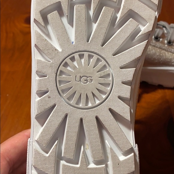 UGG Silver Canvas Women’s Sneakers - Picture 10 of 10